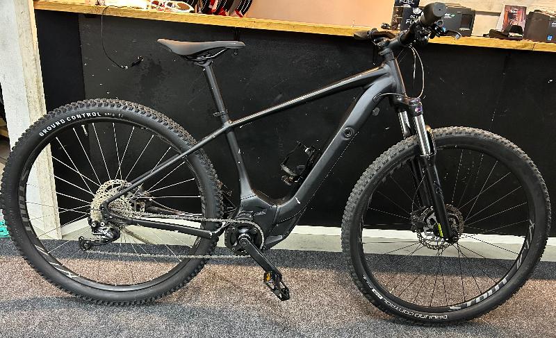 260_kaytettypyora_Kaytetty_sahkopyora_29_Specialized_Levo_HT_M__jpg