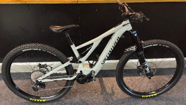 263_kaytettypyora_Kaytetty_sahkopyora_29_Specialized_Levo_Comp_M__jpeg