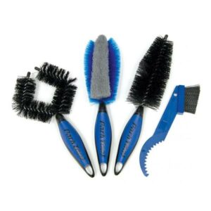 Pyoran_puhdistus_harjasetti__Parktool_BCB_4
